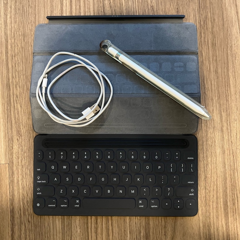 Apple folio Keyboard case cover